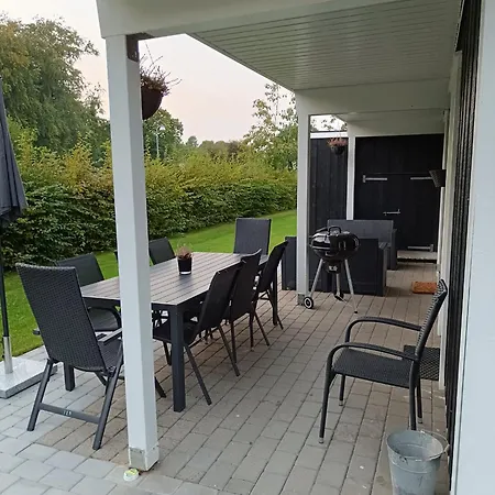 Summer House For Relaxation And Activity 度假居